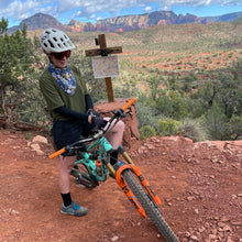 Load image into Gallery viewer, Lynt Crop Tee Olive