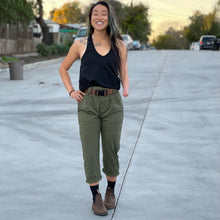 Load image into Gallery viewer, Lynt Pleated Trousers in Olive