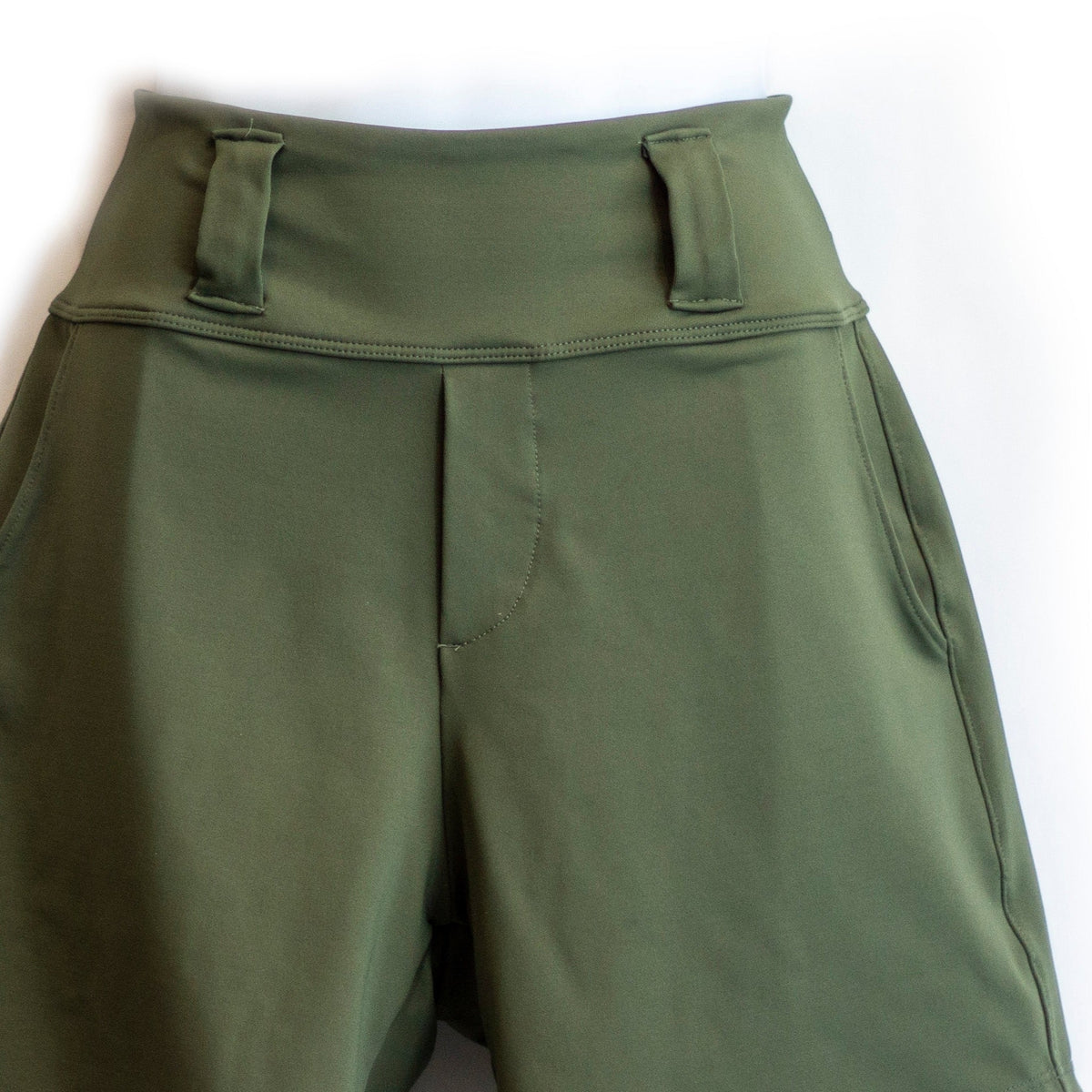 Lynt Trail Pants in Olive Green