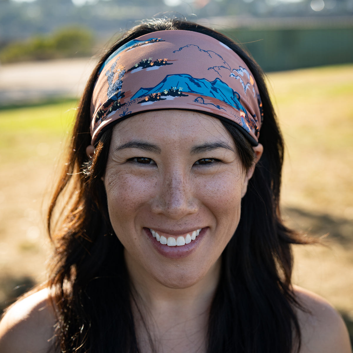 Lynt Reversible Stretch Headband in Desert
